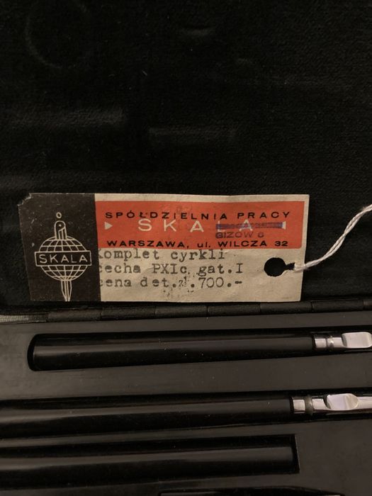 Zestaw kreślarski Skala z 1974.
