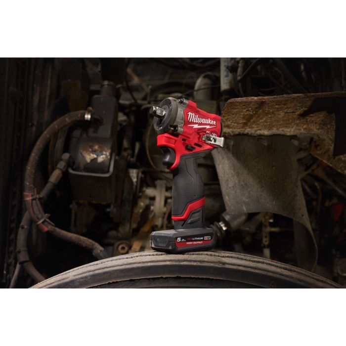 Гайковерт акумуляторний Milwaukee M12 FCIWF12G3-0, 1/2 (746 Нм)