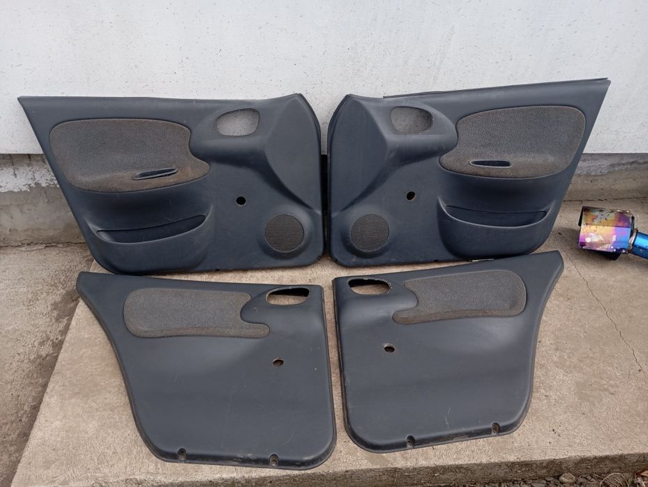 Продам Обшивки дверей ,карти Део Ланос,Сенс