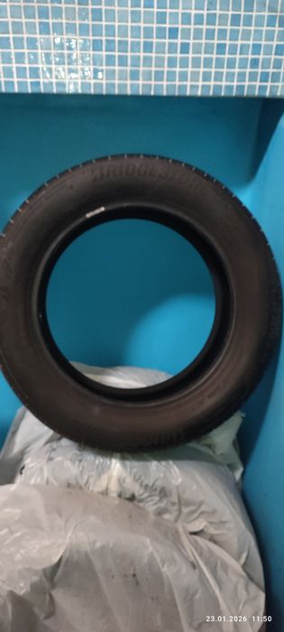 Летняя резина Bridgestone 235/55/18 4 шт без порезов латок