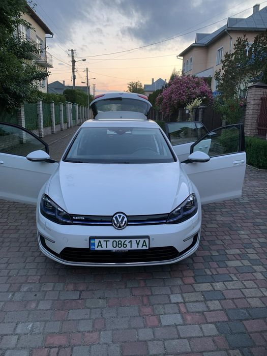 Volkswagen e-Golf 2017 року.Електро 36kw
