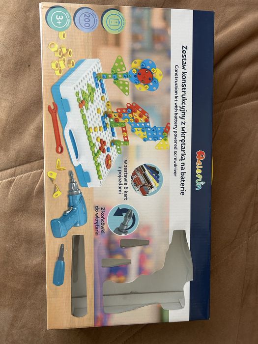 Zestaw konstrukcyjne z wiertarką