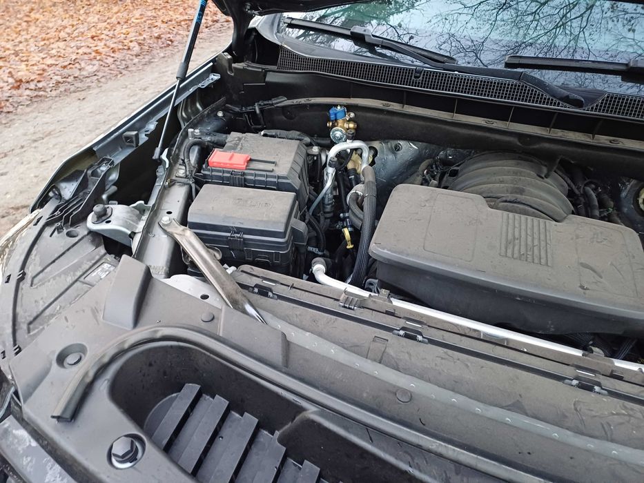 Chevrolet Suburban, 5.3 l , rok 2022, LPG