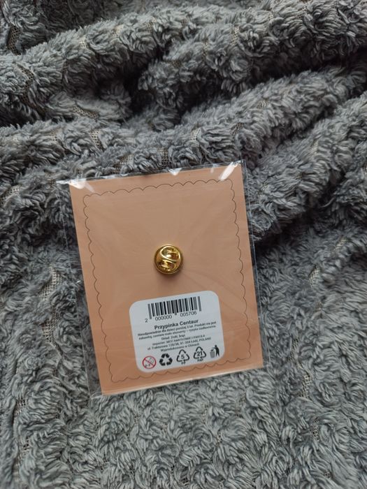 przypinka pin broszka Centaur z Rossmanna