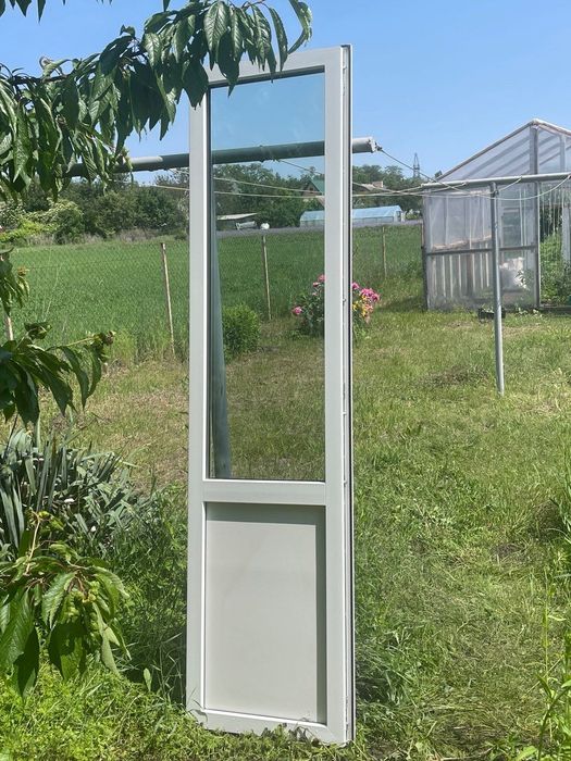 REHAU балконні металопласт двері 236,5х66 см двокамерний склопакет