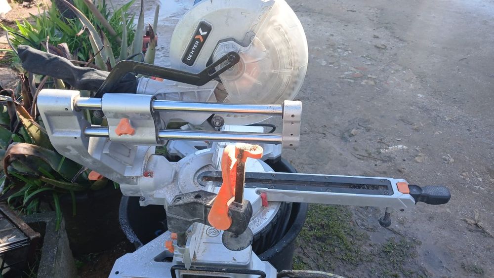 Máquina de corte circular Dexter