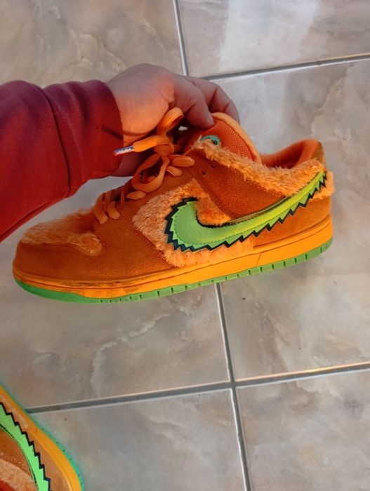 Tênis com pouco uso.