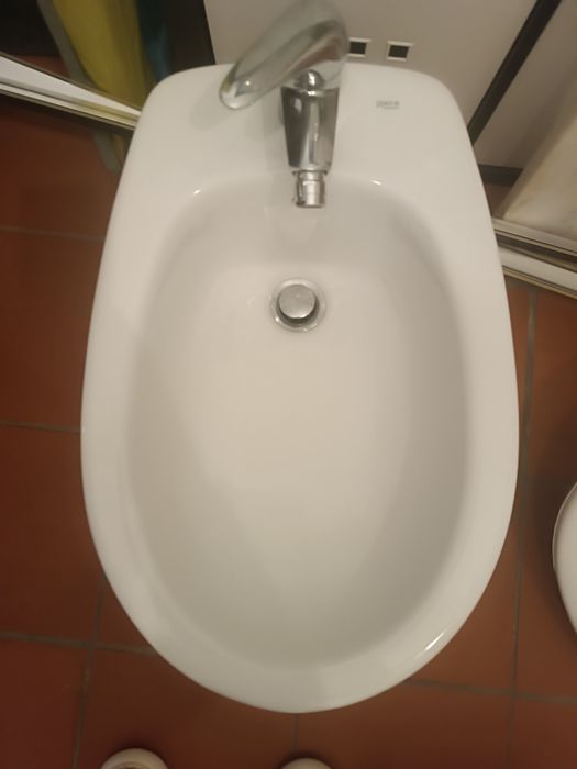 Vendo lavatório+ bidé (ROCA) + pedra mármore