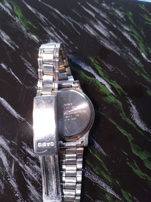 zegarek  damski CASIO