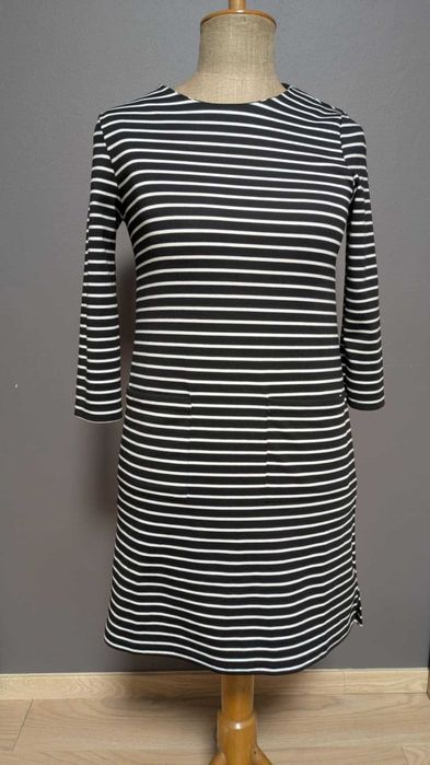 Sukienka biało- czarna Reserved