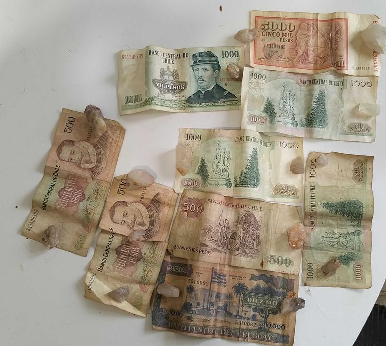 Notas antigas do Chile e do Paraguai