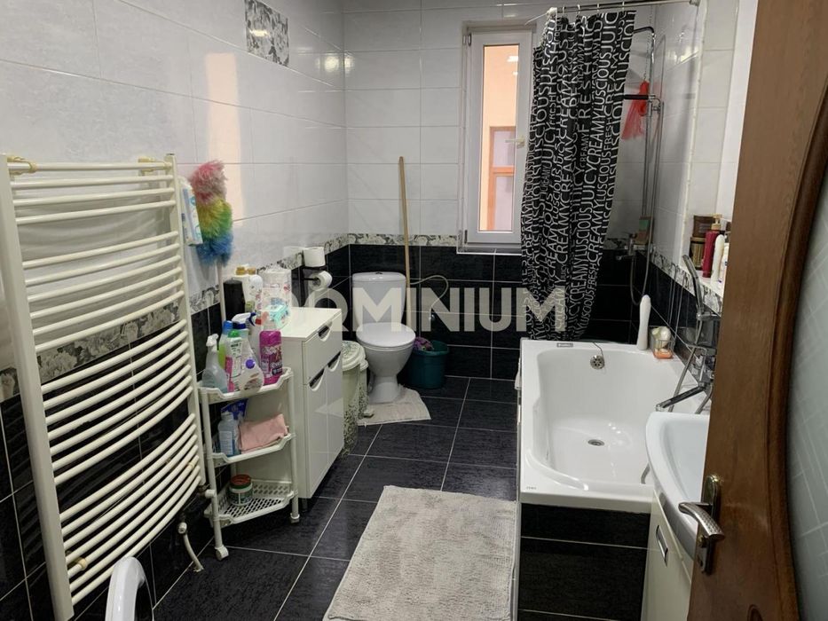 Комфортний будинок для життя і бізнесу у Виноградові