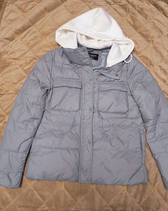 Куртка, розмір М