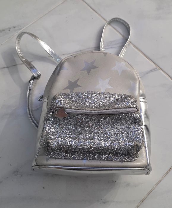 Mochila Pequena usada em bom estado