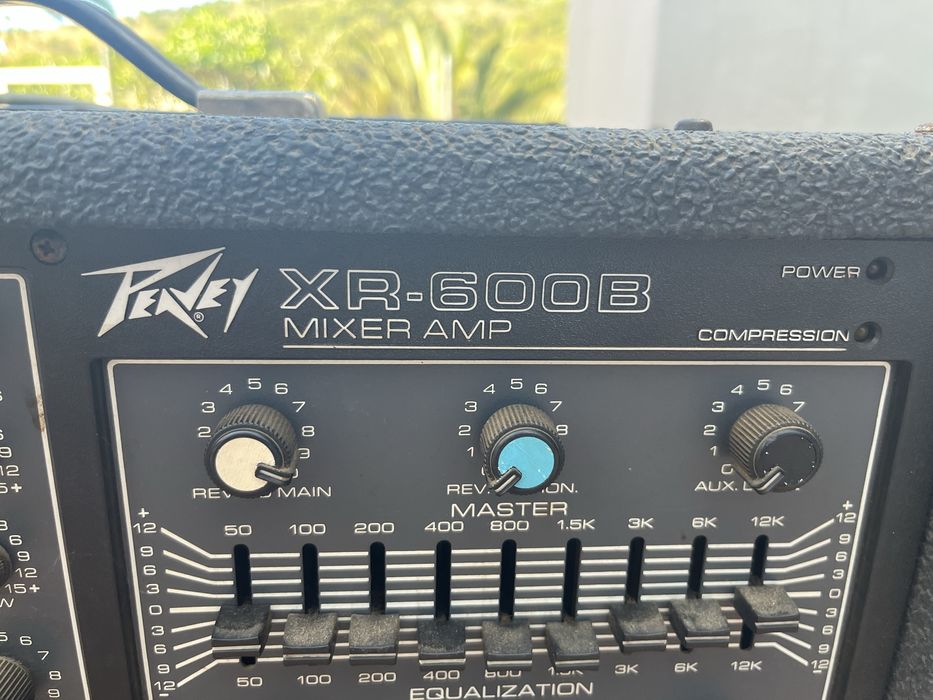 Peavey XR 600B mixer amp