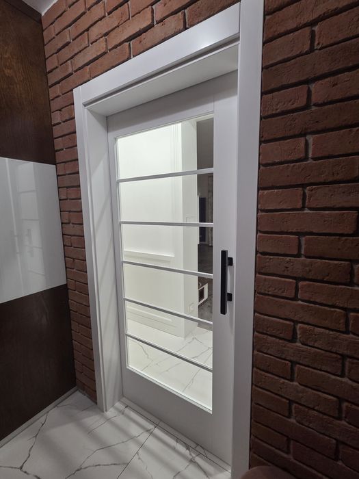 Drzwi przesuwne białe