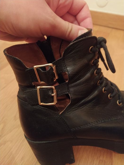 Bota preta meia estação