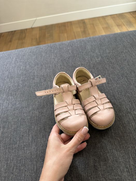 Дитячі туфлі босоніжки clarks 25 розмір