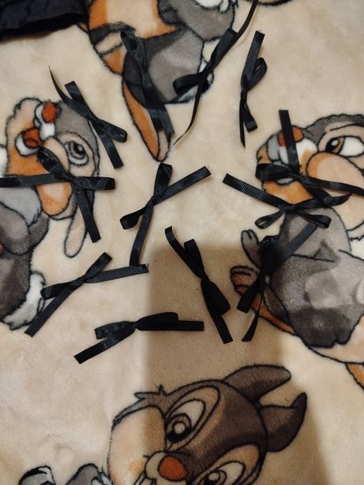 Чорний бант на фотозону