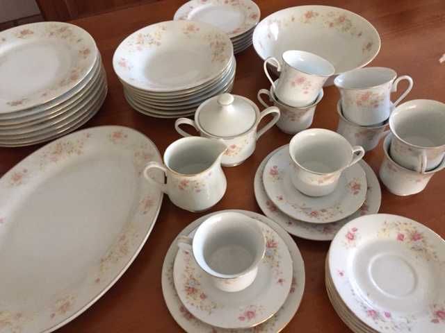 Serviço de chá e jantar NOVO em porcelana