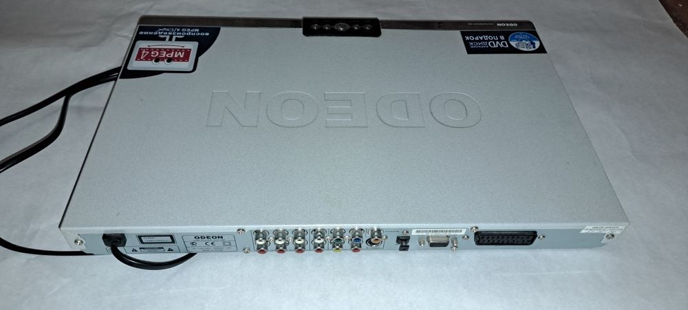 DVD плеєр odeon.