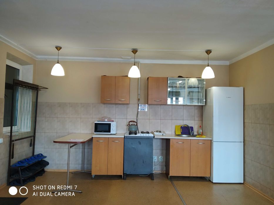 Будинок , центр  , р-н ЧНУ., для відпочинку  та  свят