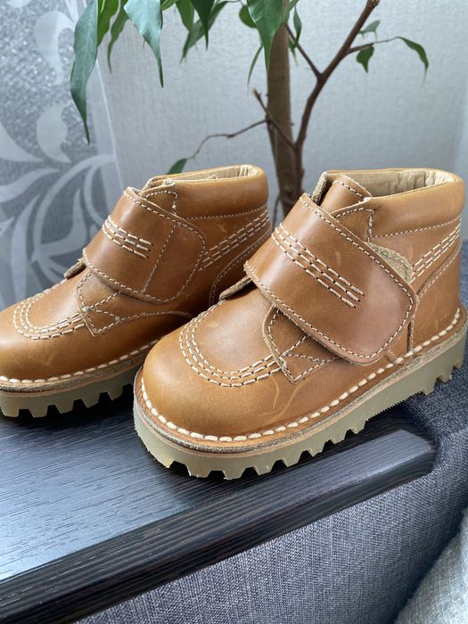 Дитячі черевики на весну шкіряні