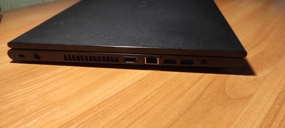 Ноутбук Dell Inspiron 15