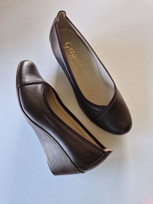 Czółenka na koturnie roz 40