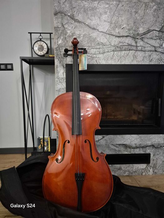 Wiolonczela Leonardo model LC 1044 instrument muzyczny