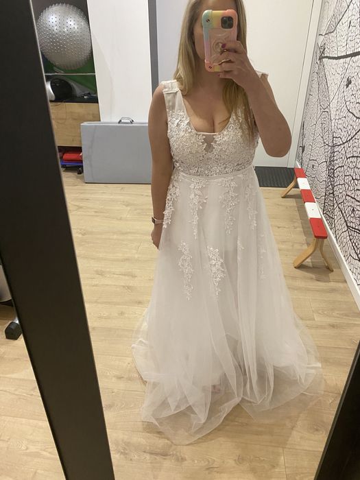 Biała suknia ślubna bez pleców boho koronka 38/40 w stylu sielskim