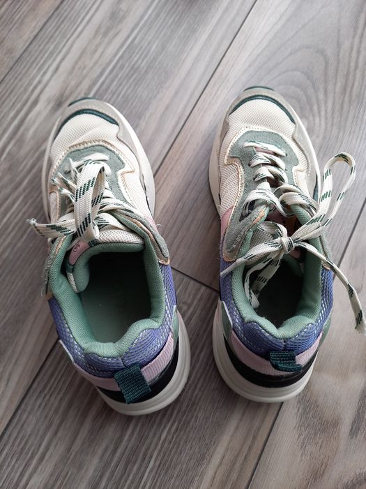 Sneakersy Stradivarius rozmiar 37 damskie