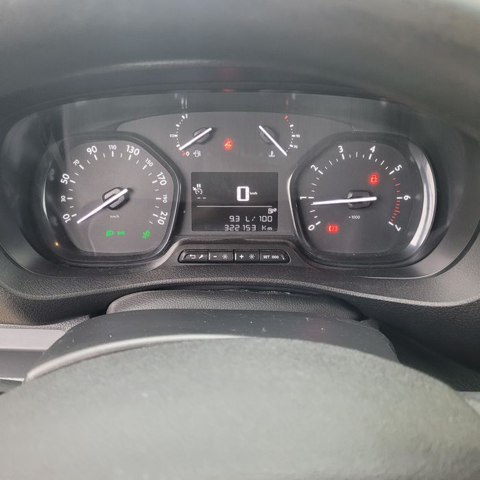 Opel Vivaro 2019r, пасажирний