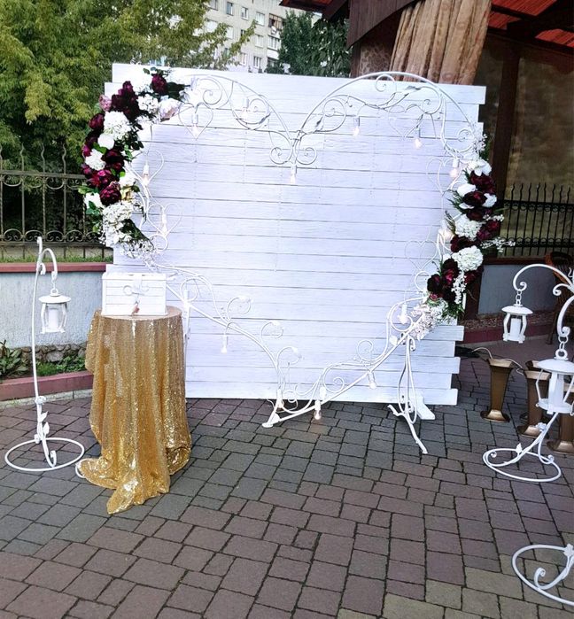 Продаж фотозона дерев‘яна стінка  біла фотофон для весілля