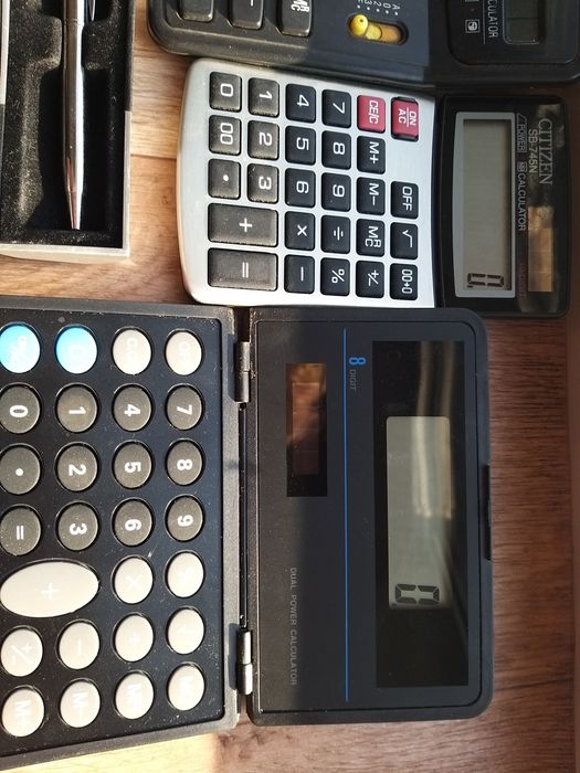 Калькуляторы  разные  работают