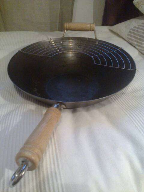 sprzedam patelnię wok