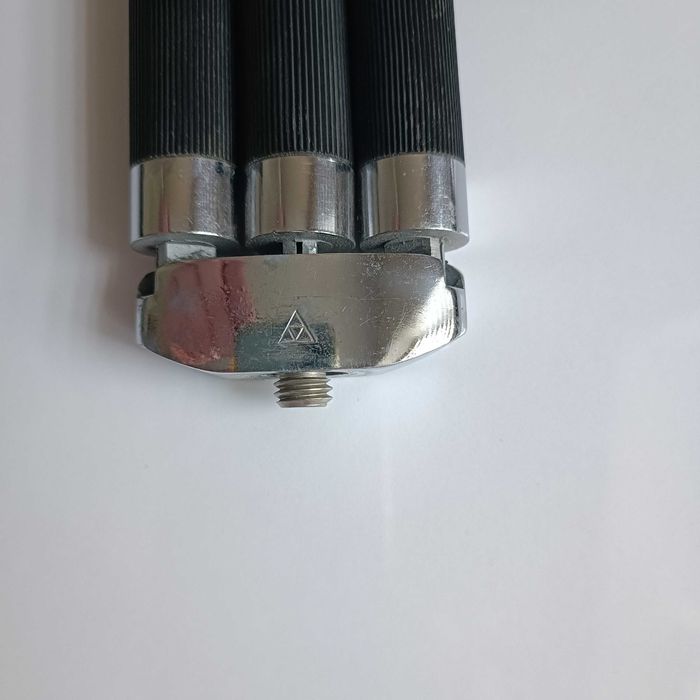Винтажный штатив Injecta Steinach (ГДР, 1950-е), клеймо качества
