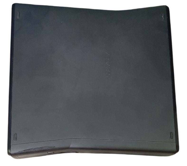 Xbox 360 S 250 GB + 2 pady + 39 gier + komplet okablowania.