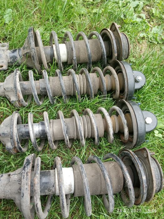 Продаю стойкі на форт