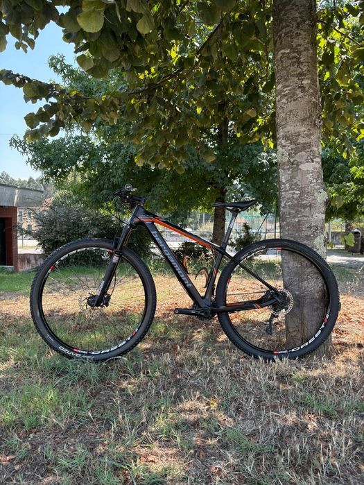 Bicicleta Bergamont roda 29 carbono