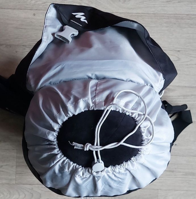 Рюкзак б/в трекінговий Quechua MH100 30 L , с дождевиком(France)
