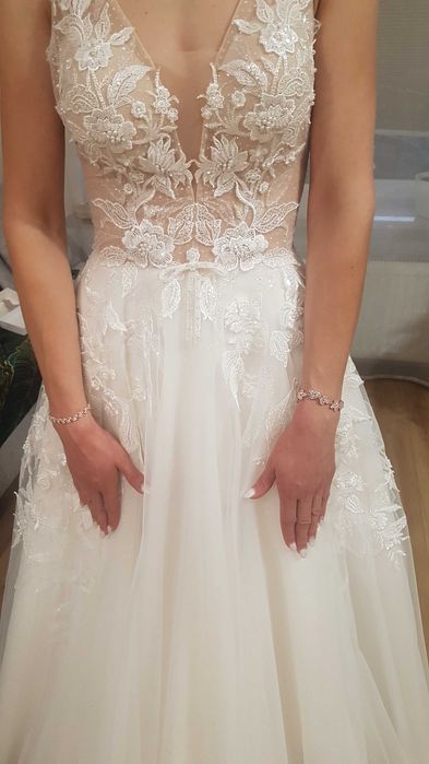 Suknia ślubna 34 36 rozmiar koronki kwiatki wyszywana sukienka