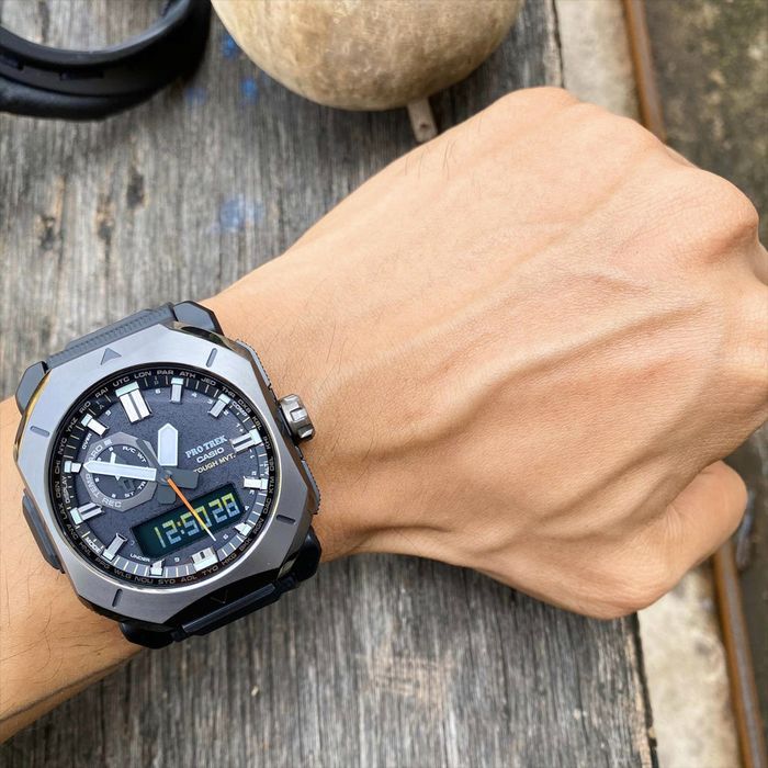 Часы Casio PRW-6900Y-1E ! Оригинал! Фирменная гарантия 2 года!