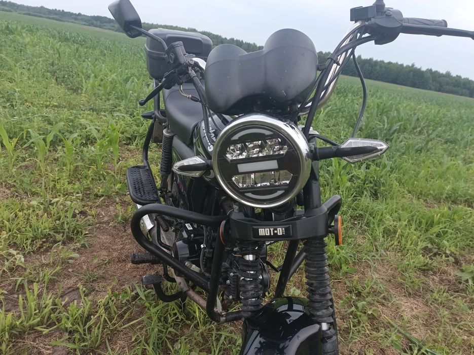 Продаю мустанг 125