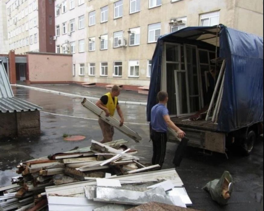 ВАНТАЖНІ ПЕРЕВЕЗЕННЯ Грузоперевозки Вантажне таксі Оренда транспорту