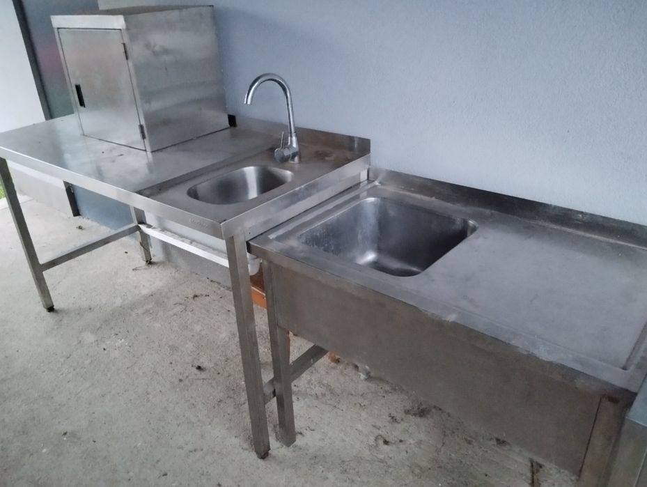 Stół gastronomiczny że zlewem