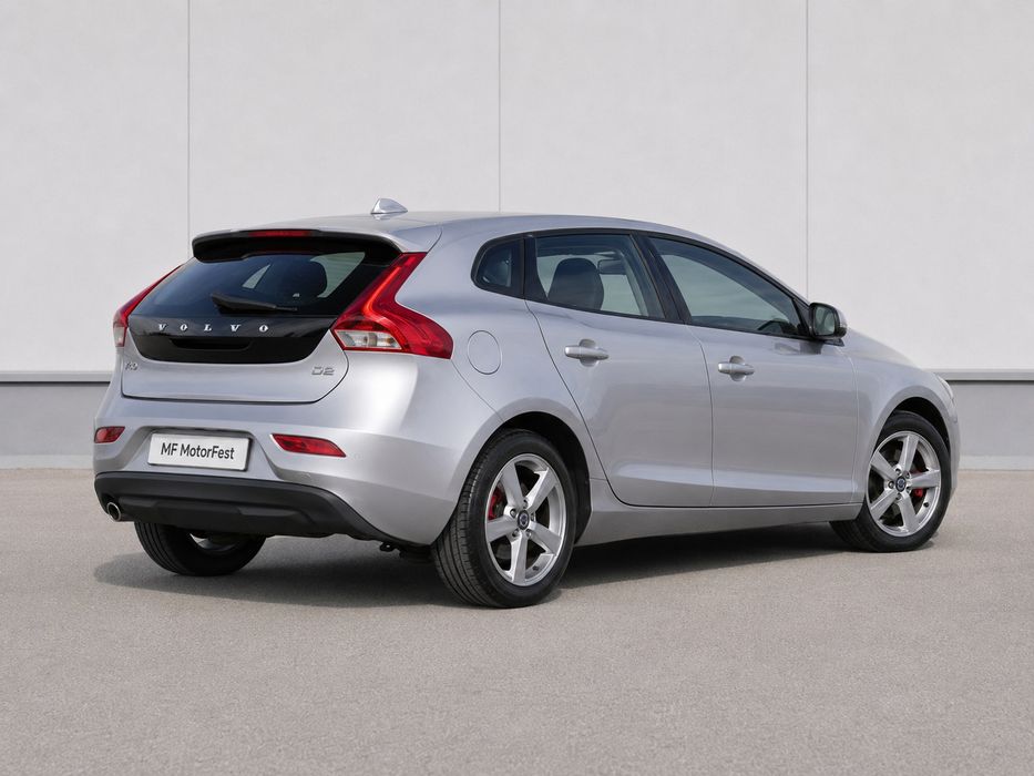 Volvo V40 2.0 D2 Momentum 2016 - Poucos kms