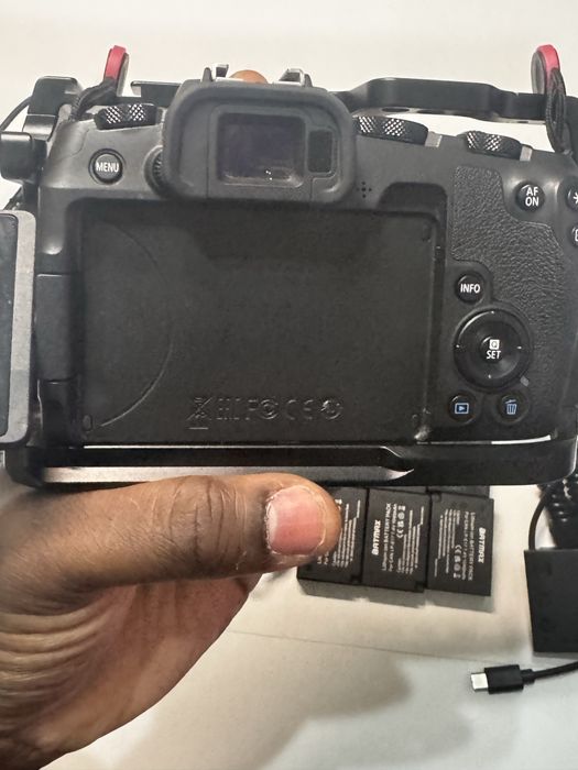 Vendo Canon RP + lente 50mm f1.8