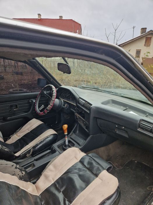 Продам BMW  E318, не на ходу.