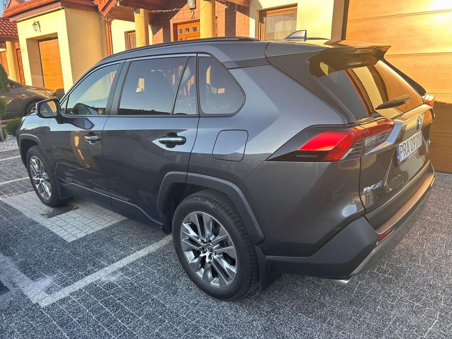 Piękna Toyota Rav4 executive 2023 rok 2,5 hybrid